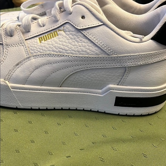Puma Men's White and Black Sneakers  size 10.5 - Picture 7 of 7